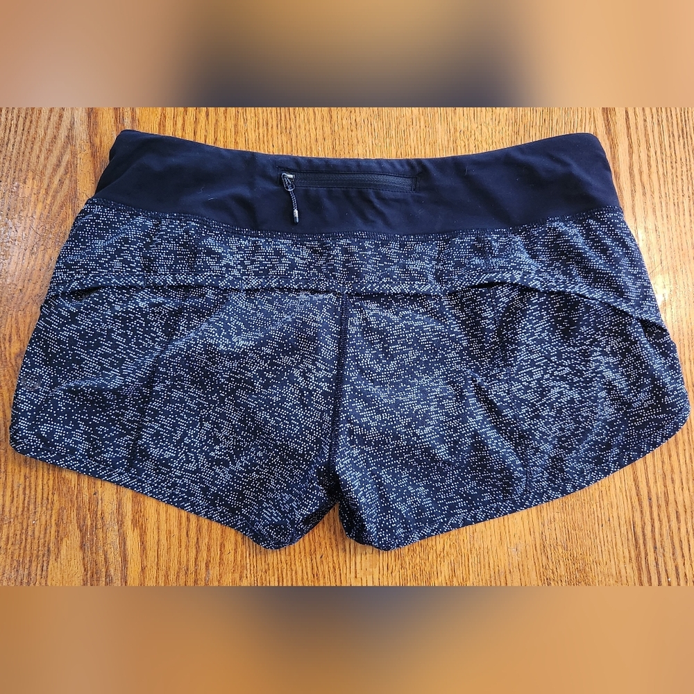 Lululemon Speed Shorts 2.5"